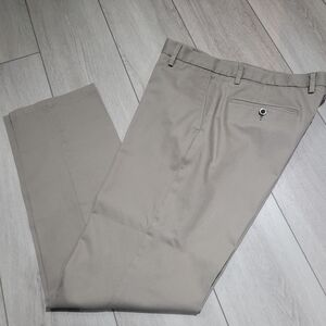Dockers Men's Slim Tapered Flat Front Khaki Chino Pants 36 Tan Preppy Versatile